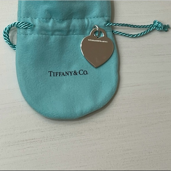 Tiffany& Co. RTT Blue Splash Heart Tag charm-NEW! - Picture 5 of 5
